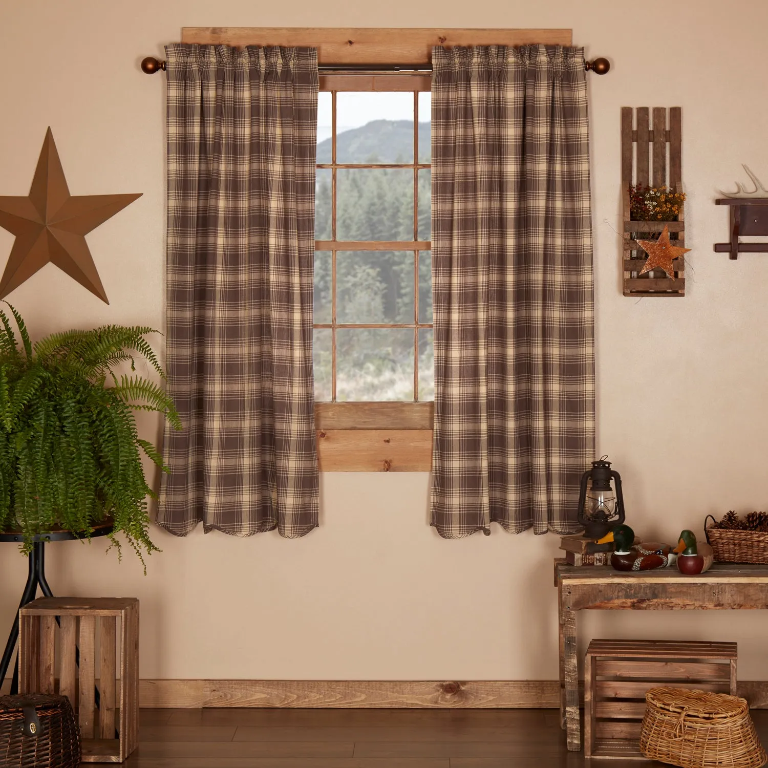 Dawson Star Scalloped Panel
